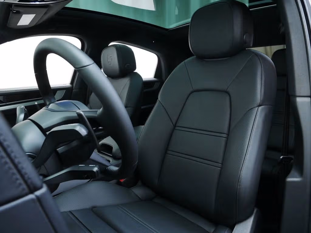 2026 Porsche Cayenne Coup E-Hybrid - Photo 36