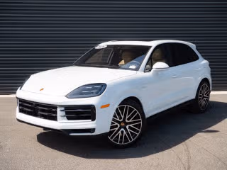2026 Porsche Cayenne E-Hybrid's photo