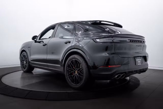 2026 Porsche Cayenne Coup S E-Hybrid - Photo 18