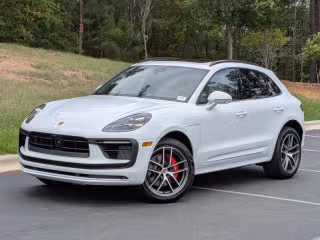 2026 Porsche Macan S image 1