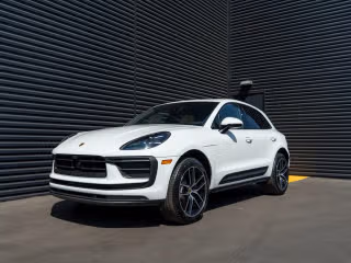 2026 Porsche Macan's photo
