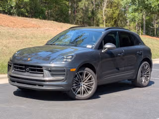 2025 Porsche Macan T's photo