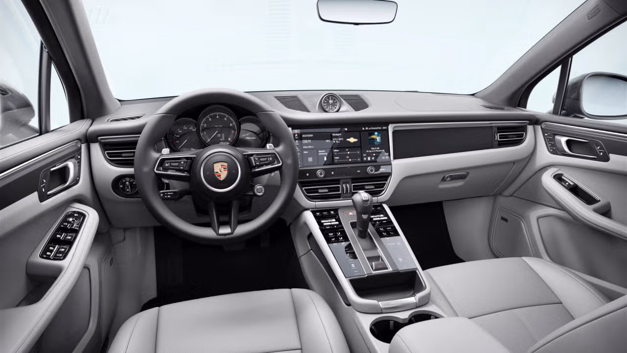 2026 Porsche Macan - Photo 28
