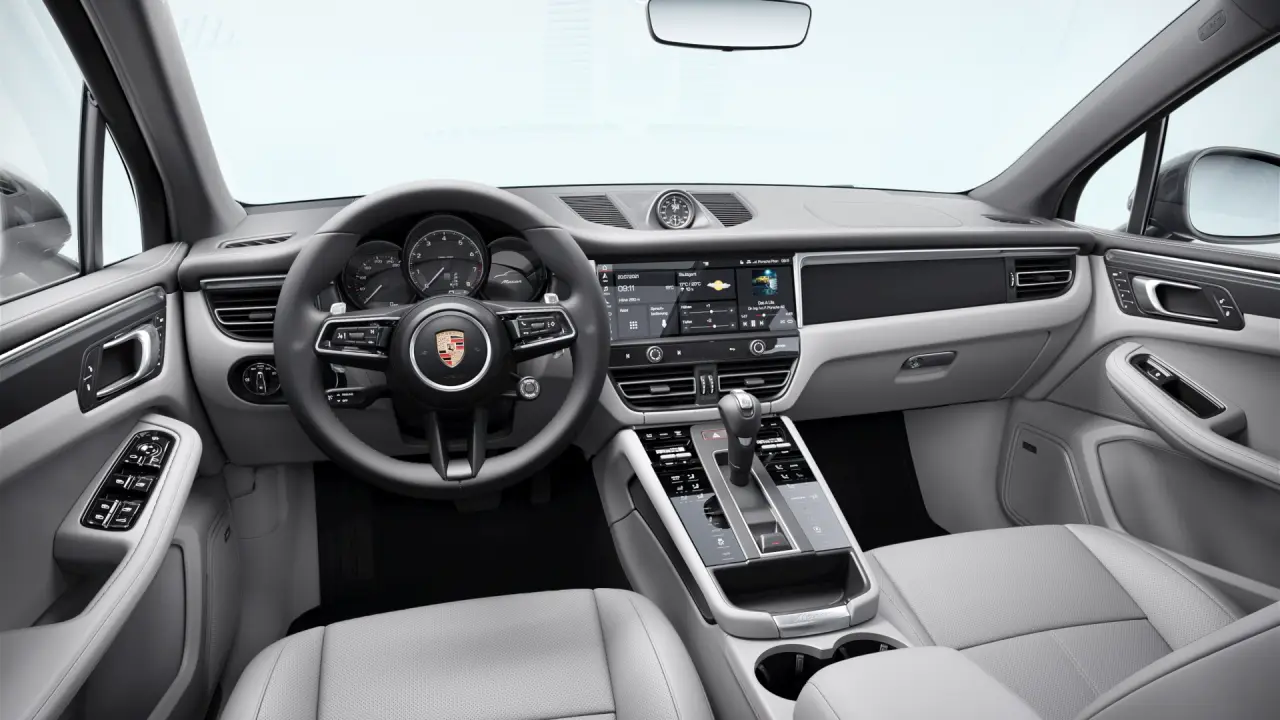 2026 Porsche Macan - Photo 32