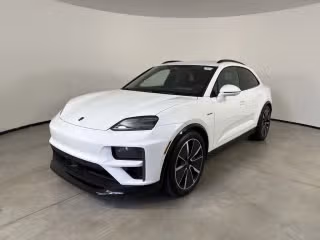 2025 Porsche Macan Macan Turbo Electric's photo