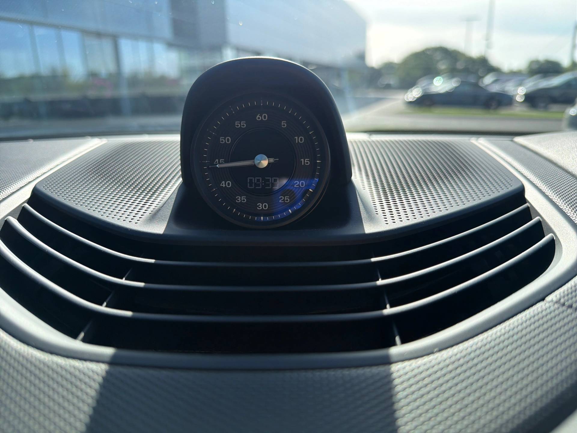 Taycan Sport Turismo, photo 39 of 39