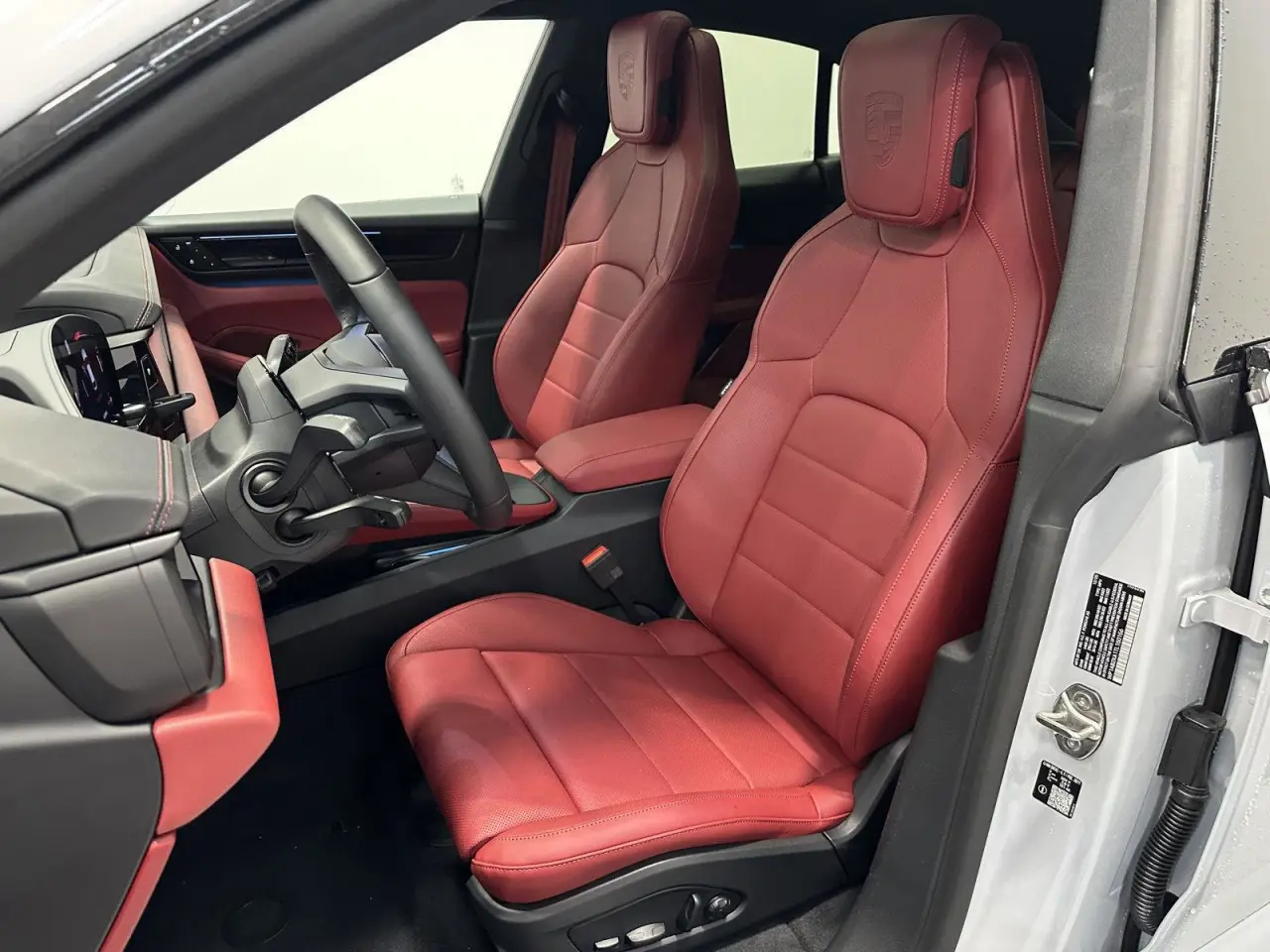 2026 Porsche Macan S - Photo 40