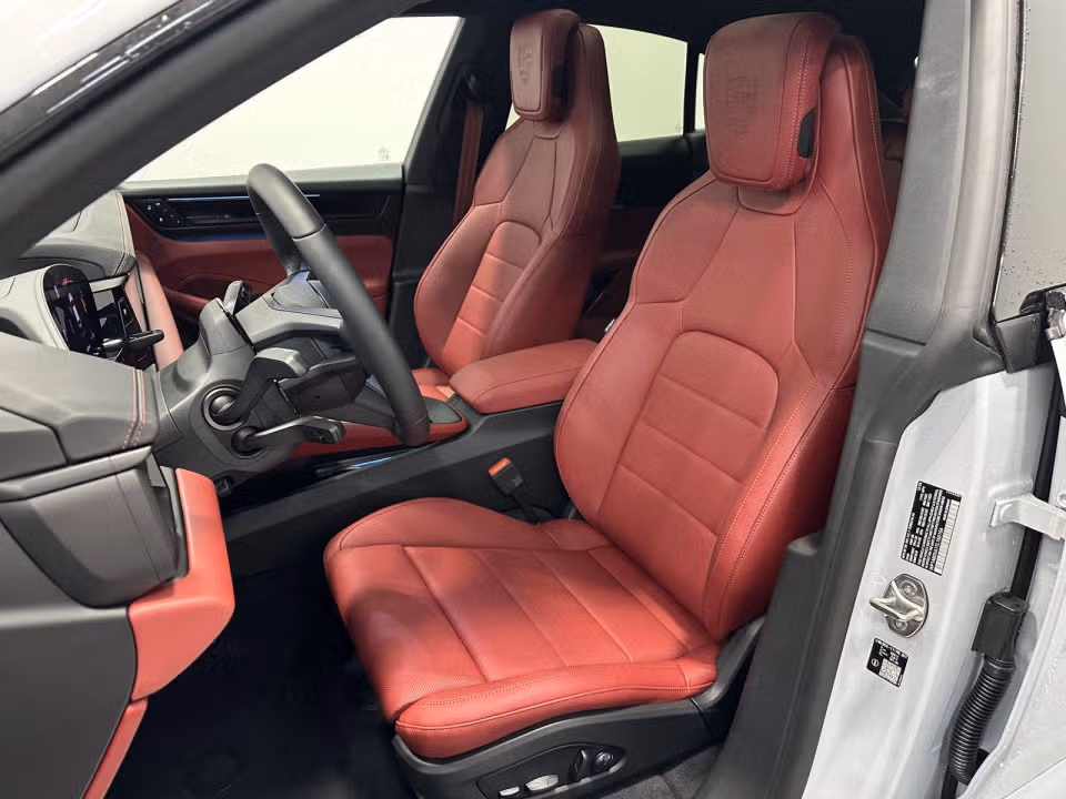 2026 Porsche Macan S - Photo 35