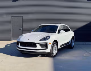 2026 Porsche Macan's photo