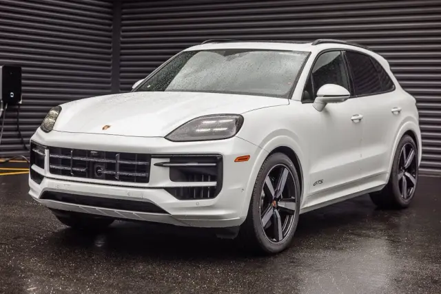 2026 Porsche Cayenne GTS - Photo 6