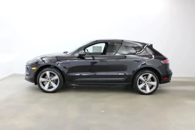 2025 Porsche Macan - Photo 14