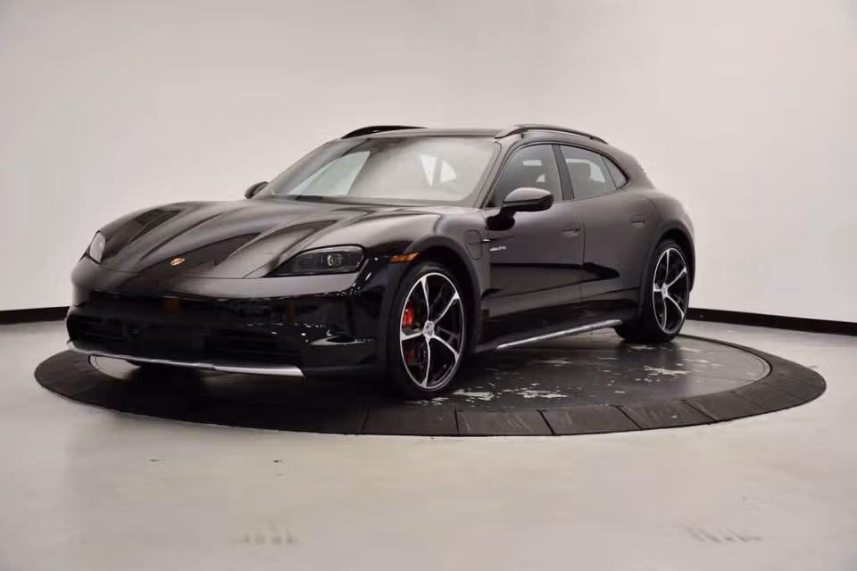 2025 Porsche Taycan S - Photo 3