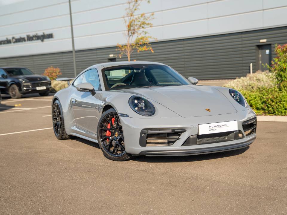 Porsche 911 2023