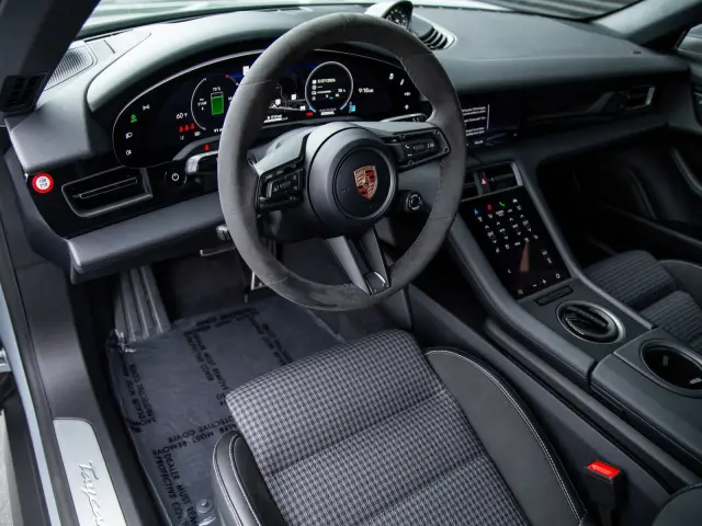 2026 Porsche Taycan S - Photo 30