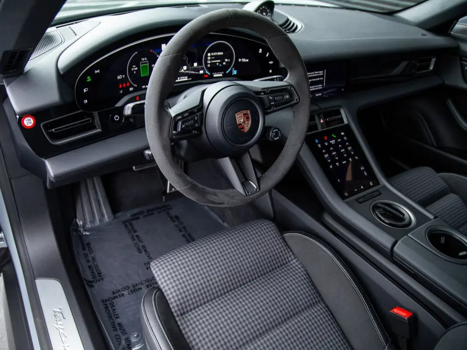 2026 Porsche Taycan S - Photo 31