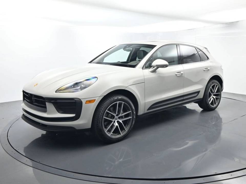 2026 Porsche Macan