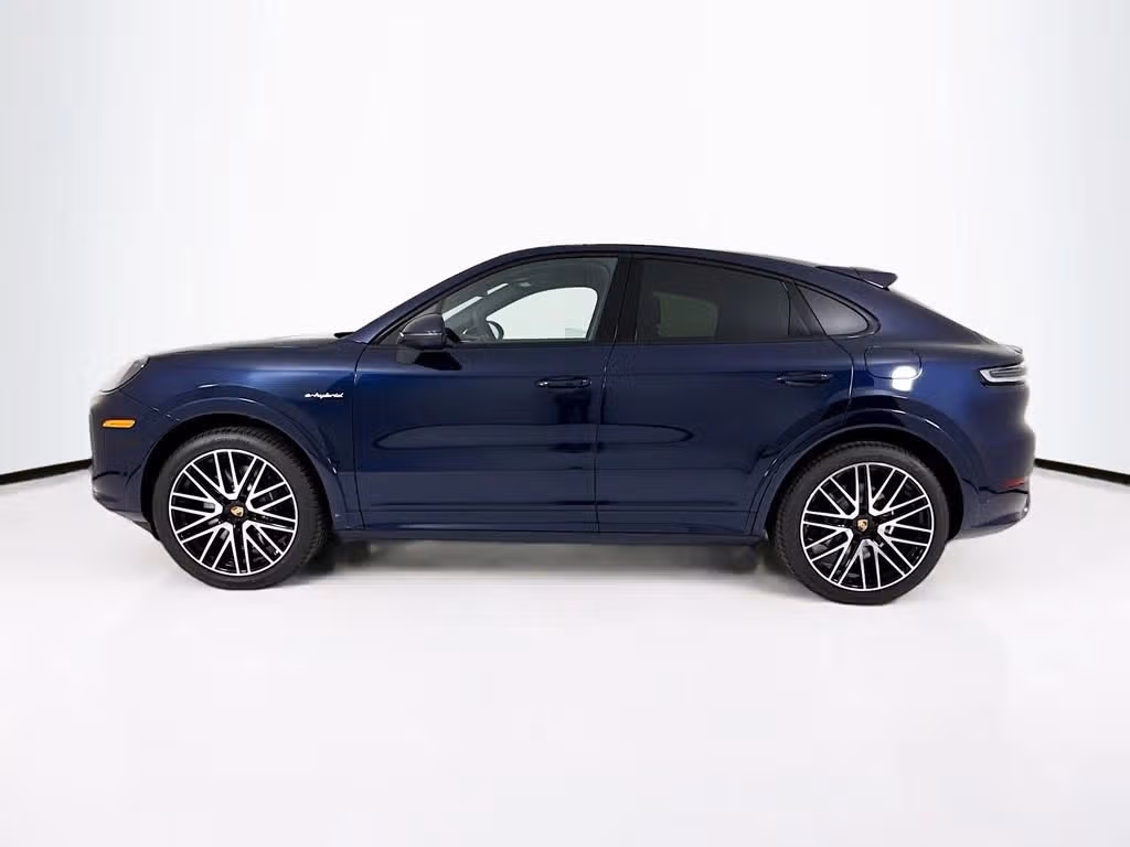 2026 Porsche Cayenne Coup E-Hybrid - Photo 12