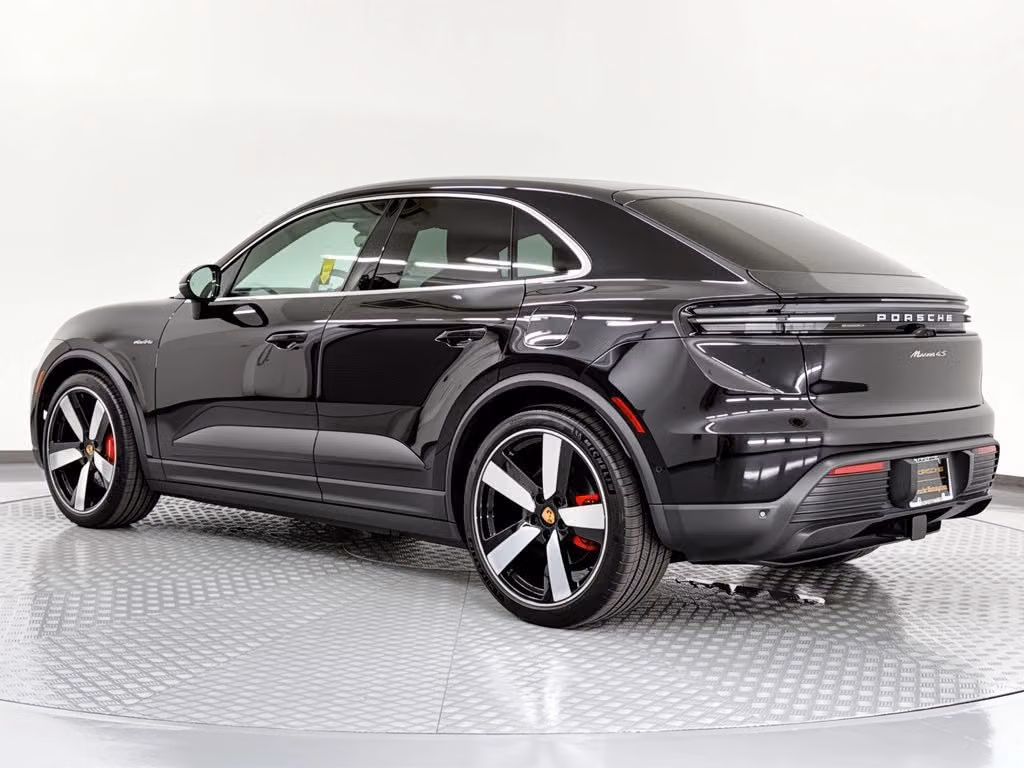 2025 Porsche Macan S - Photo 20