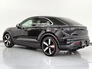 2025 Porsche Macan S - Photo 21