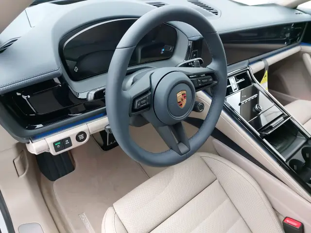 2026 Porsche Panamera Base - Photo 30