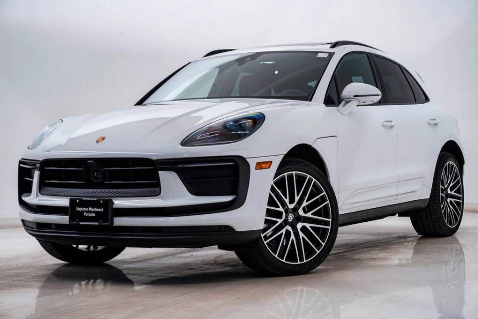 2025 Porsche Macan T