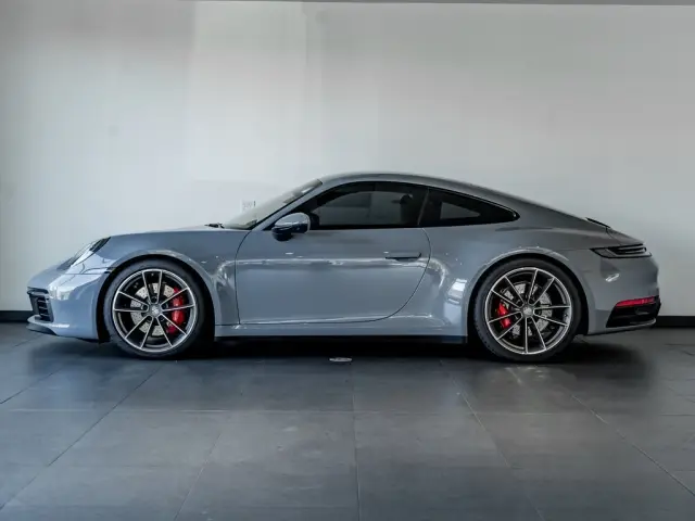 2024 Porsche 911 - Photo 14