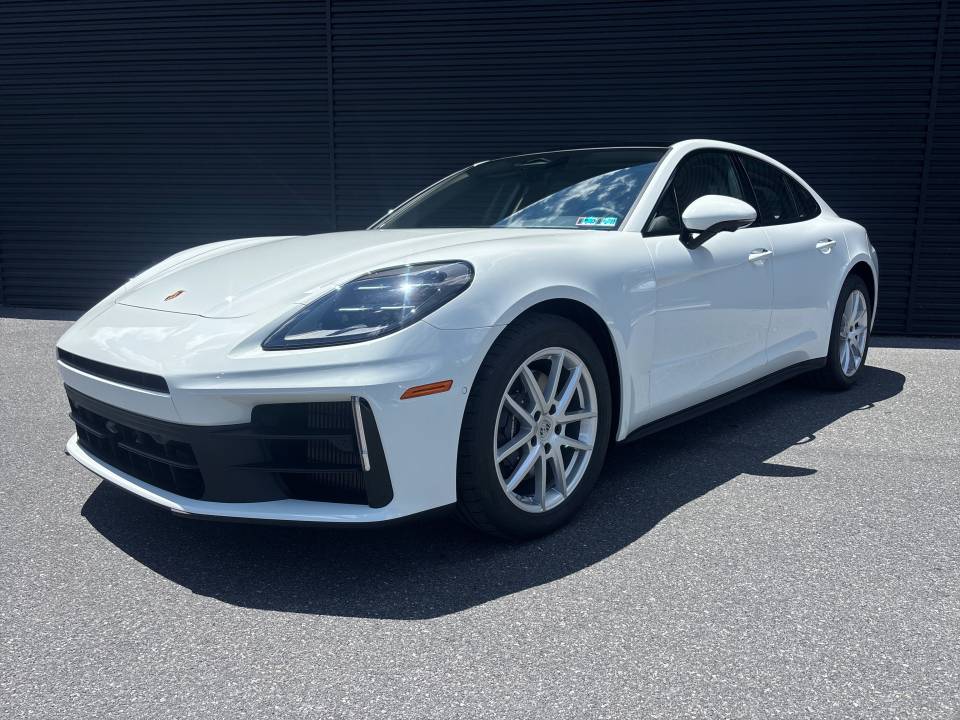 2026 Porsche Panamera