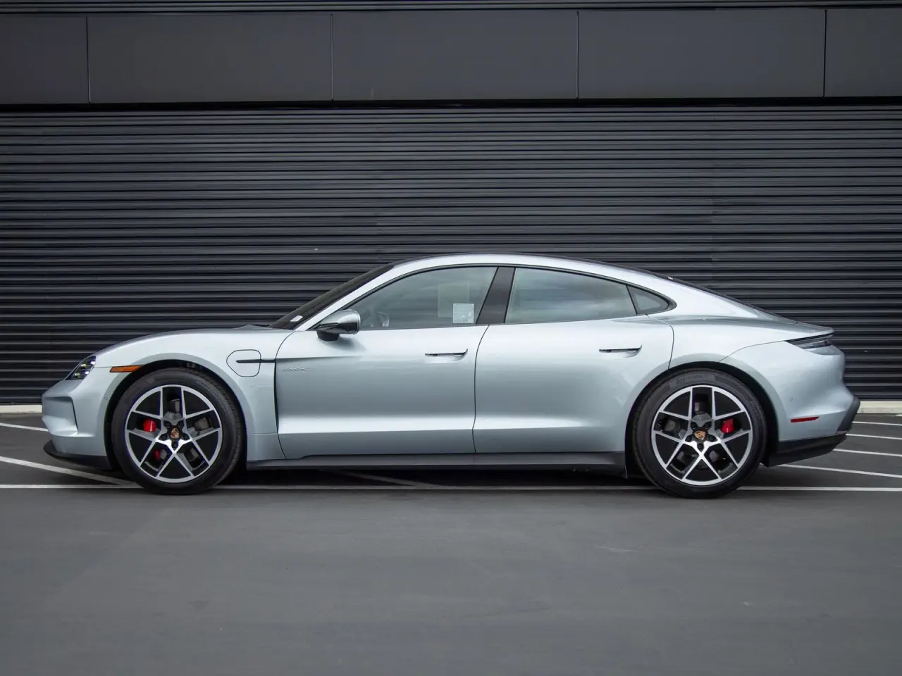 2026 Porsche Taycan S - Photo 16