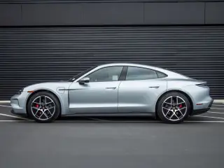 2026 Porsche Taycan S - Photo 13