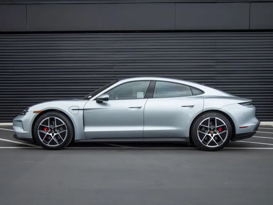 2026 Porsche Taycan S - Photo 15