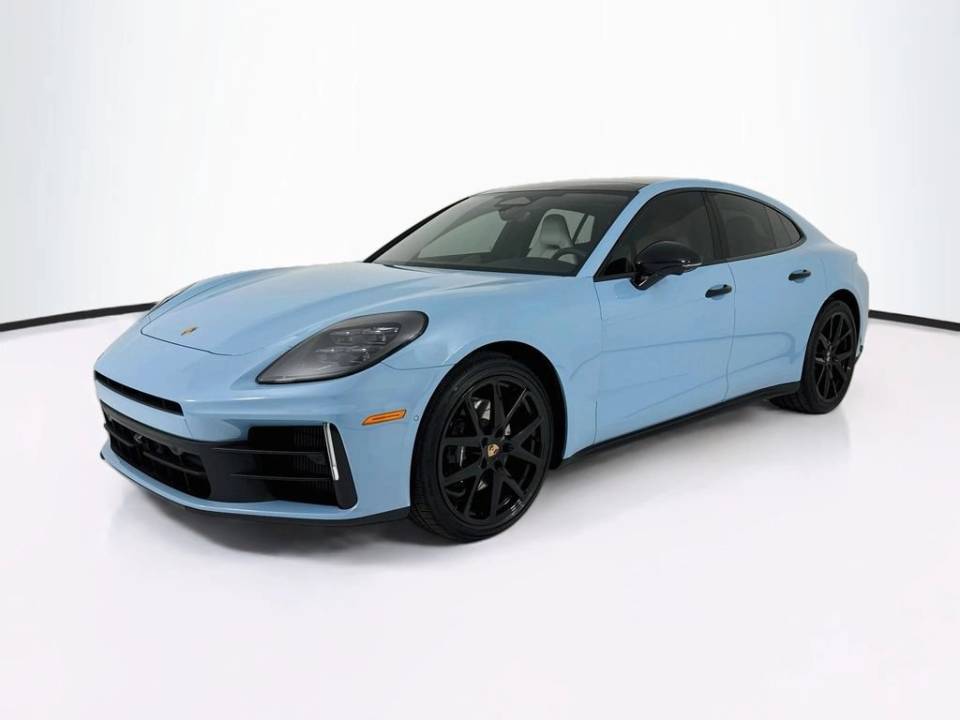 2026 Porsche Panamera 4
