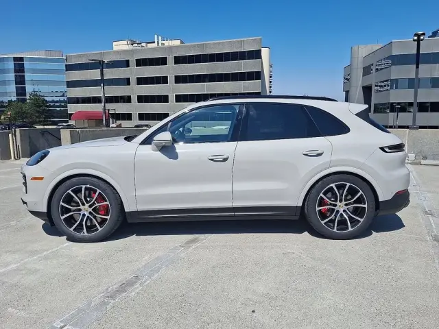 2026 Porsche Cayenne S - Photo 14
