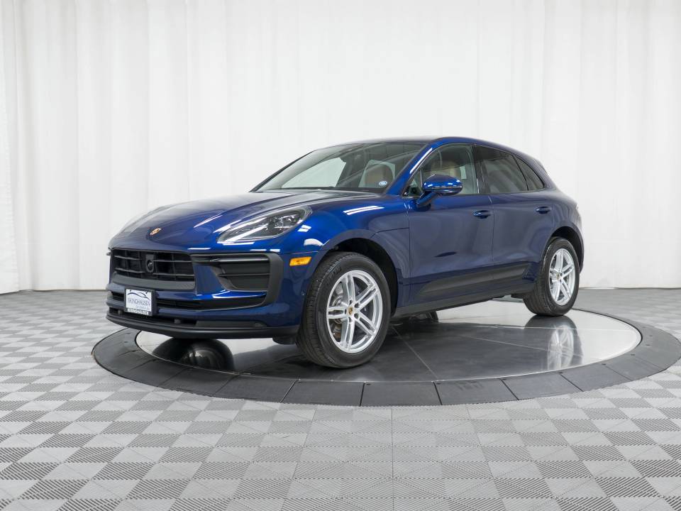 2022 Porsche Macan Base