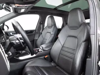 2023 Porsche Cayenne Turbo S E-Hybrid - Photo 37