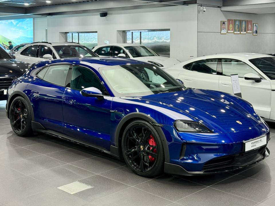 Used Porsche Taycan 4S Cross Turismo for sale at Porsche Centre Ara ...
