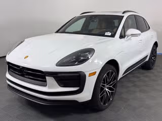 2026 Porsche Macan -'s photo