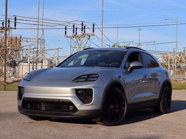 Used 2025 Porsche Macan S with VIN WP1AB2XA0SL154214 for sale in Kansas City