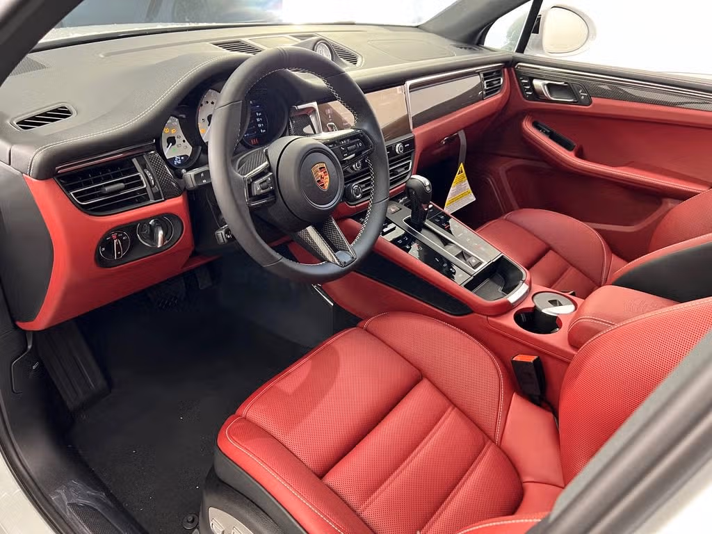 2026 Porsche Macan GTS - Photo 28