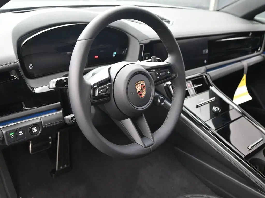 2025 Porsche Panamera Base - Photo 40