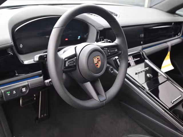2025 Porsche Panamera Base - Photo 34