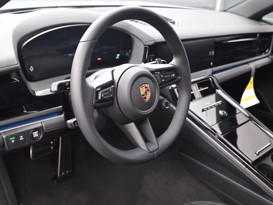 2025 Porsche Panamera Base - Photo 35