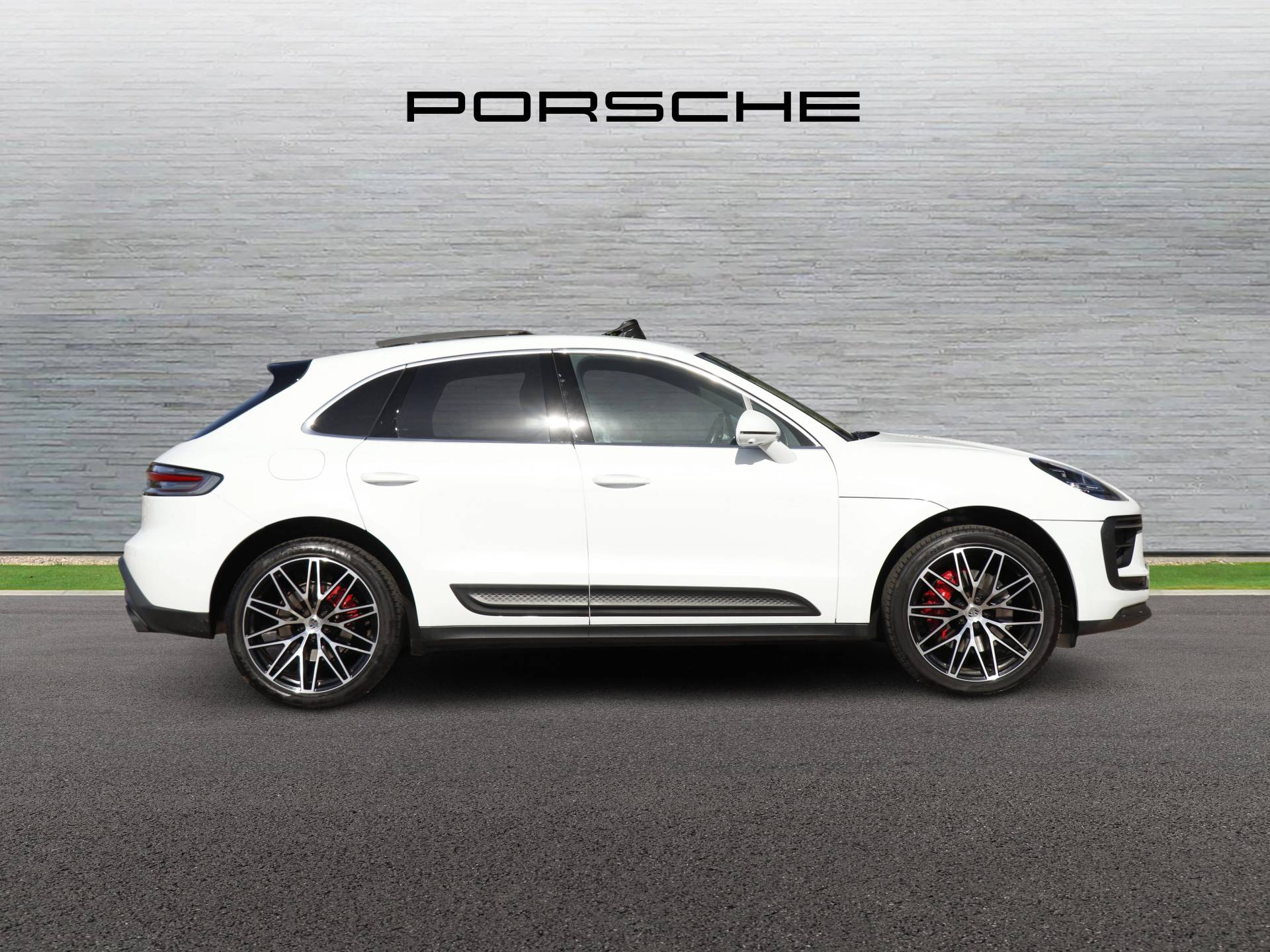 Macan S, photo 2 of 36