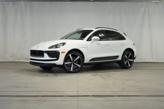 2026 Porsche Macan -'s photo