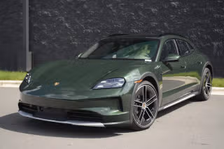 2025 Porsche Taycan 4 Cross Turismo's photo