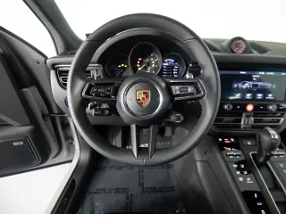 2026 Porsche Macan GTS - Photo 37