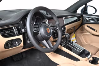 2026 Porsche Macan T - Photo 25