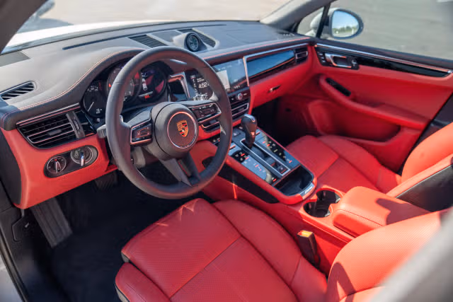 2026 Porsche Macan S - Photo 26