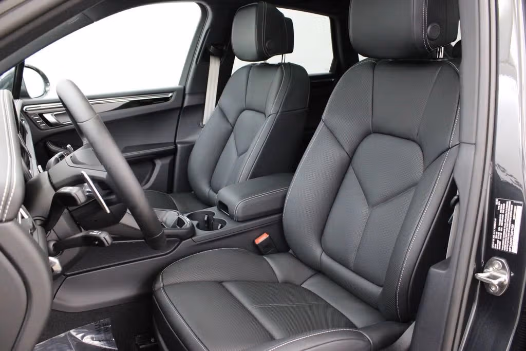2026 Porsche Macan Base - Photo 36