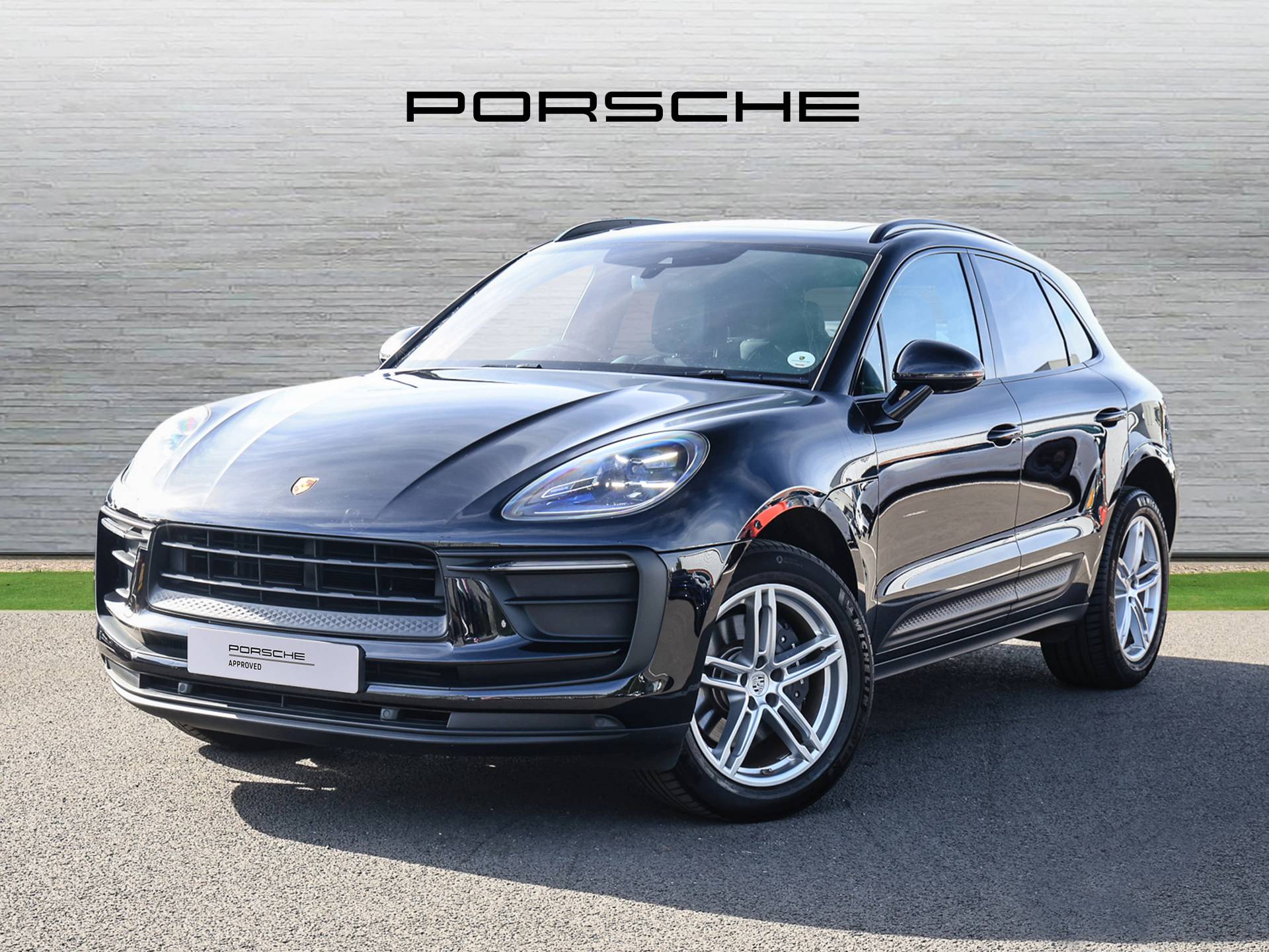 Macan, photo 2 of 31