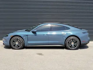 2025 Porsche Taycan 13